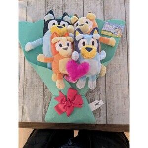 Bluey Plush Bouquet – Adorable Gift – New With Tags 4 Figures